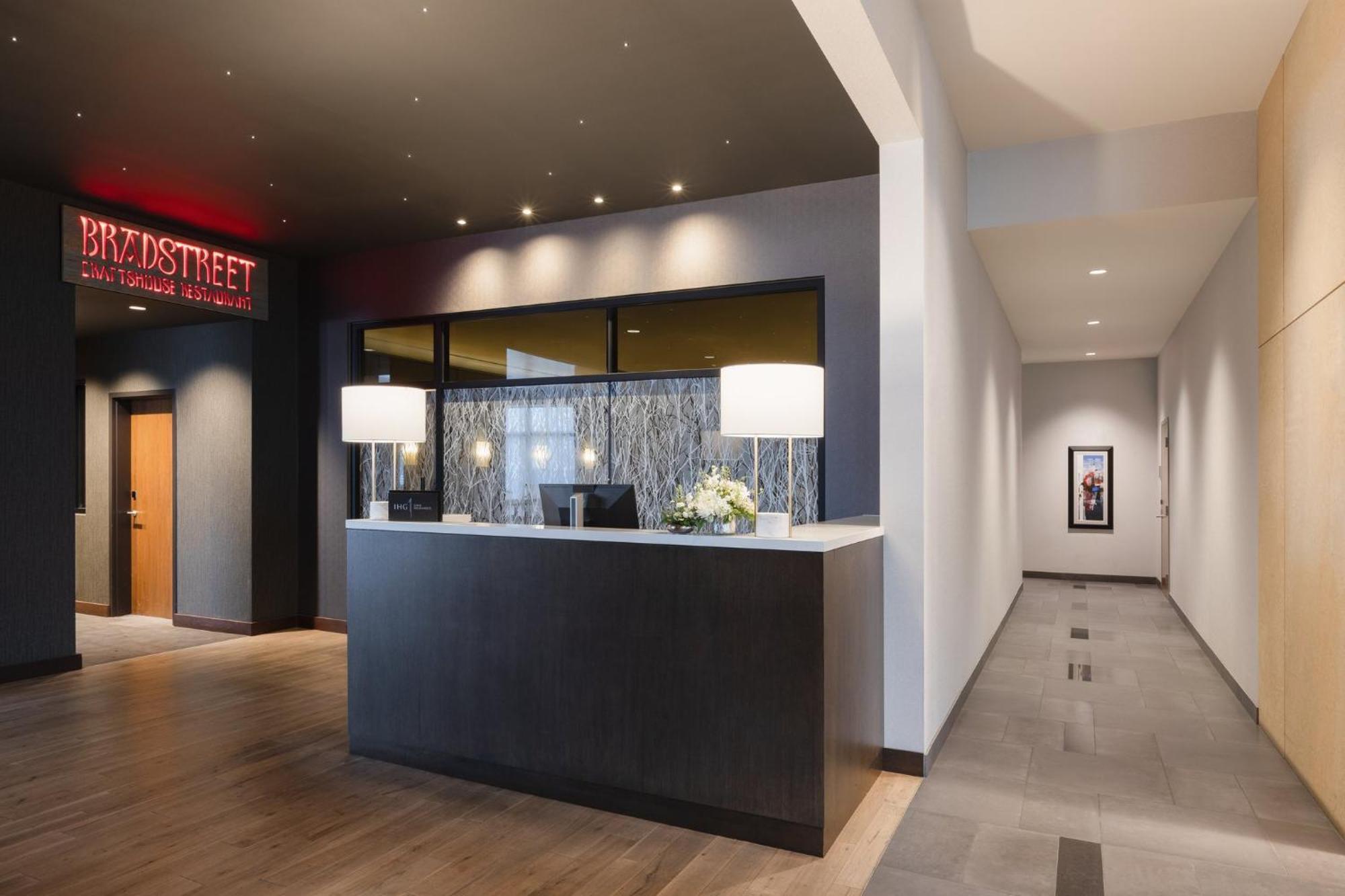 Intercontinental - St. Paul Airport By Ihg Hotel